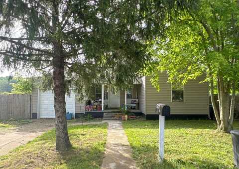 Camilla, PARK HILLS, MO 63601