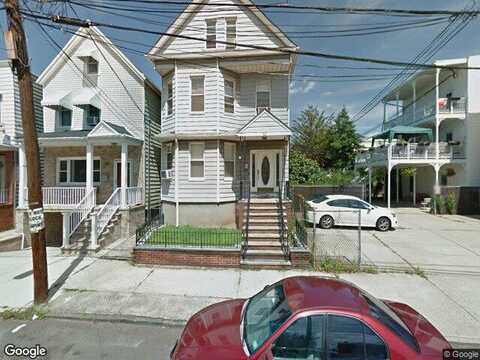 12Th, BAYONNE, NJ 07002