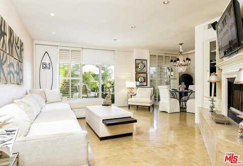 Zumirez, MALIBU, CA 90265