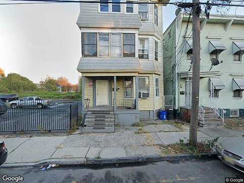 11Th, NEWARK, NJ 07103