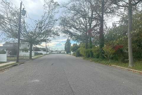 Minerva, LINDENHURST, NY 11757