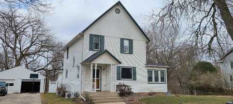 Main, ELKADER, IA 52043