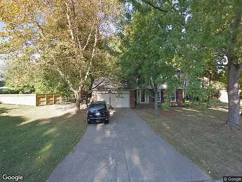 Karly, LOUISVILLE, KY 40243