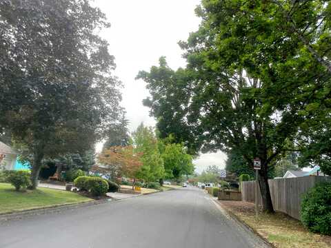 Hughes, EUGENE, OR 97402
