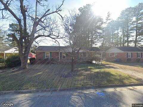 Queens, DUNN, NC 28334