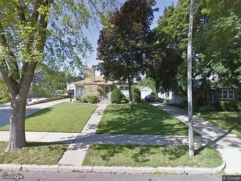 Cottage, SAINT PAUL, MN 55117