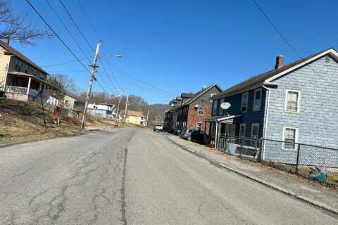 Friend St # 84, ADAMS, MA 01220