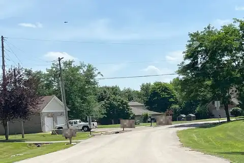 Laurel Springs, CHARLESTOWN, IN 47111