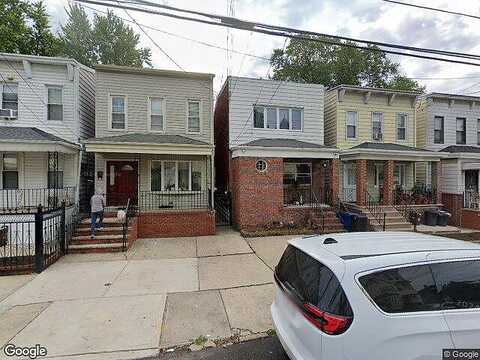 90Th, WOODHAVEN, NY 11421