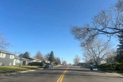 Oak, LAKEWOOD, CO 80215