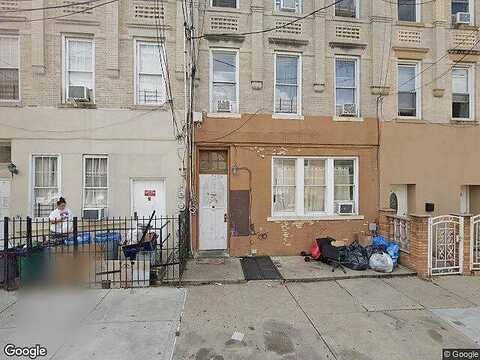 Glenmore, BROOKLYN, NY 11208