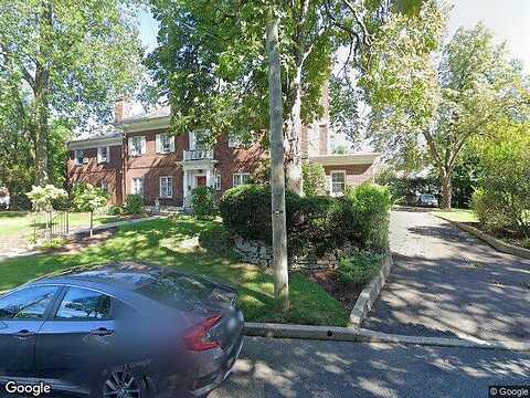 Commonwealth Dr # 2, TEANECK, NJ 07666