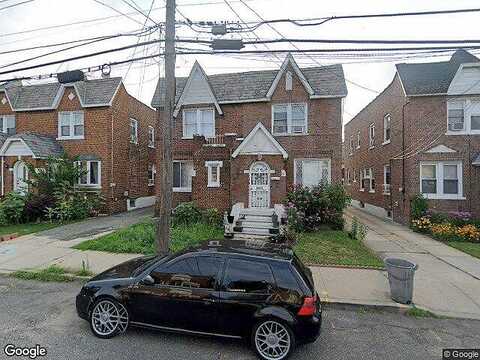 239Th St, Hempstead, NY 11001