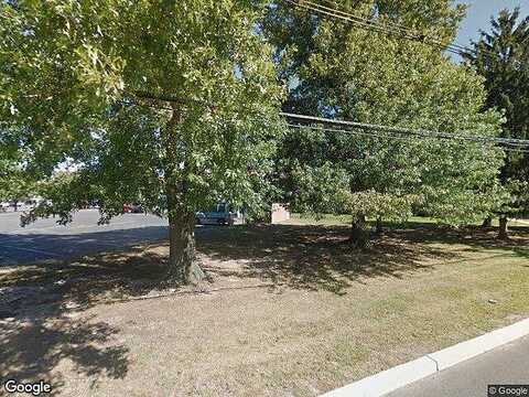 E14 Avon Dr, EAST WINDSOR, NJ 08520