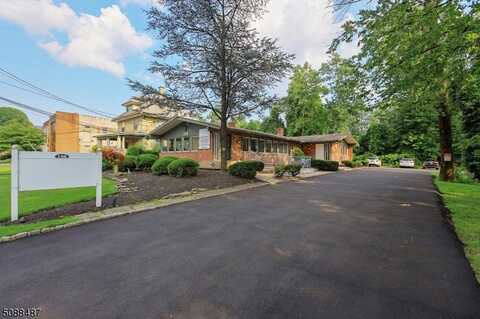 198 North Ave E, Cranford, NJ 07016