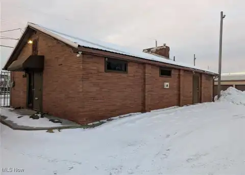3512 Roosevelt Avenue NE, Canton, OH 44705