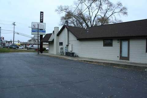 4001 ROBERTS Road, Island Lake, IL 60042