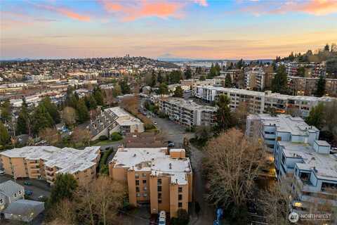 25Th Place W #401, Seattle, WA 98199