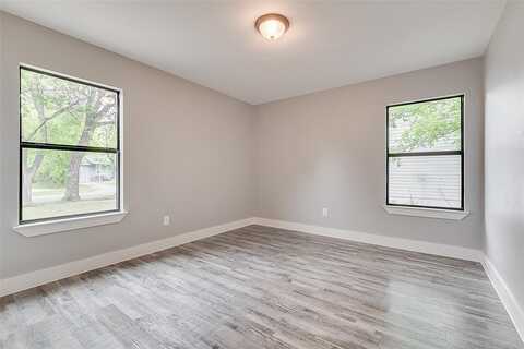 Tisinger, DALLAS, TX 75228