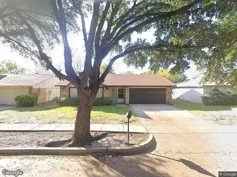 Lake Park, GRAND PRAIRIE, TX 75052