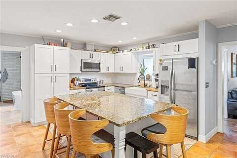 Maravilla, FORT MYERS, FL 33901