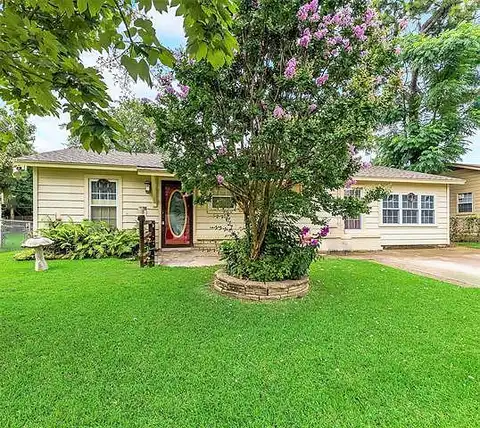 Helen, ARLINGTON, TX 76011