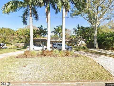 Country Club, SAINT PETERSBURG, FL 33710