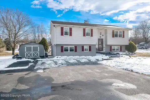 Main, MERTZTOWN, PA 19539