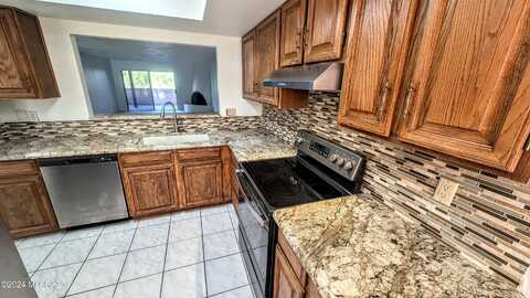 Camino Arenosa, TUCSON, AZ 85718
