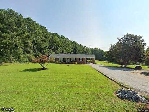 Stingy Lane, BLACKSTONE, VA 23824