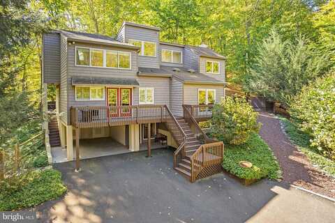 Fleecydale Rd, NEW HOPE, PA 18938
