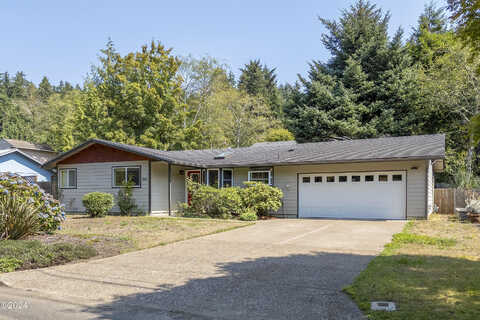 Ne Harney Street, Newport, OR 97365