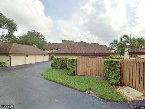 Bardmoor Pl #203G, Seminole, FL 33777