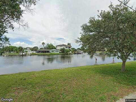 90Th Ave Ne, Saint Petersburg, FL 33702