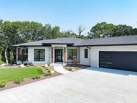 Maggie May Lane, Rochester, MN 55902