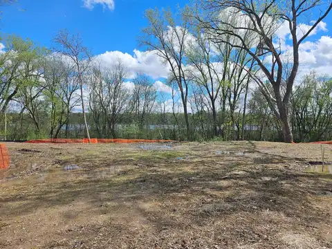 Victoria Street, Roseville, MN 55113