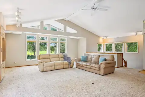 15Th Avenue, Willmar, MN 56201