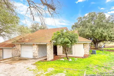 Lucile, FLORESVILLE, TX 78114