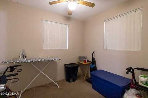 Caroline, DAYTONA BEACH, FL 32114