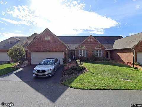 Fairwinds, FOREST, VA 24551