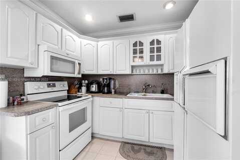 4Th, HIALEAH, FL 33012