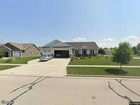 Red Tail, DE PERE, WI 54115