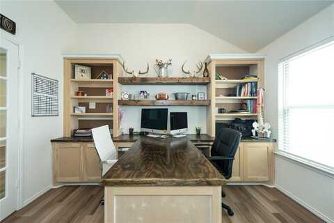 Alamandine, Crossroads, TX 76227