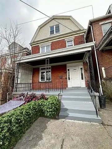 Black, PITTSBURGH, PA 15206
