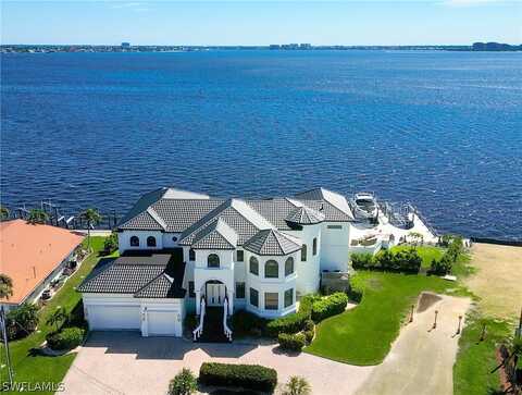1St, CAPE CORAL, FL 33914