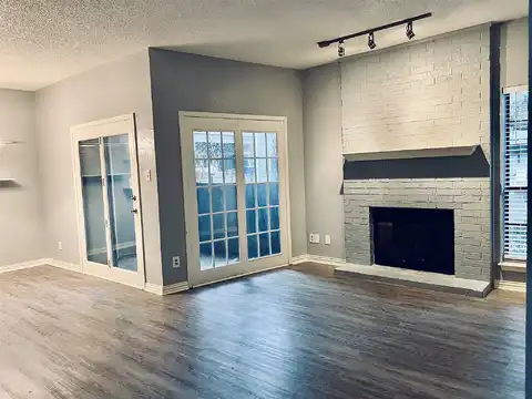 Riverchase, ARLINGTON, TX 76011