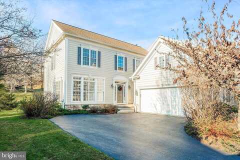 Arthur, NEWTOWN SQUARE, PA 19073