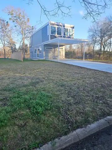 Kennie, COMMERCE, TX 75428