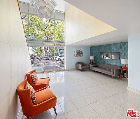 Flores, WEST HOLLYWOOD, CA 90069