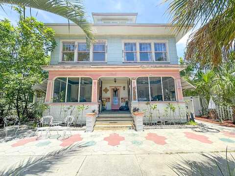 10Th, SAINT PETERSBURG, FL 33701